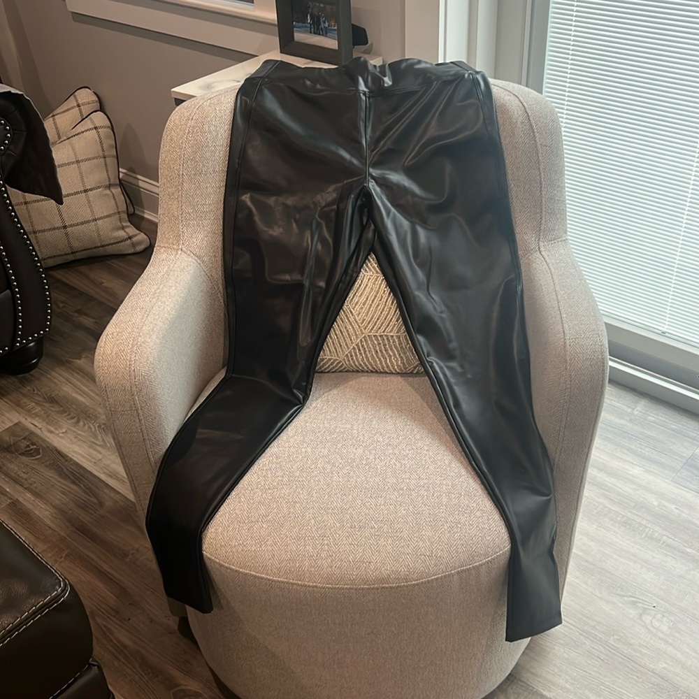 NWT GAP faux leather leggings